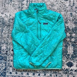 Patagonia Women’s Green Quarter Zip Down